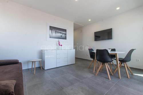 Sea View Apartment Leana