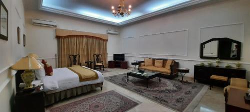 Zdjęcie z galerii obiektu Etihad Club by Faletti's Hotel w Rahimjar Khan