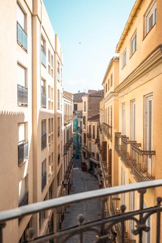 Shiny Mik Super Family Apartment