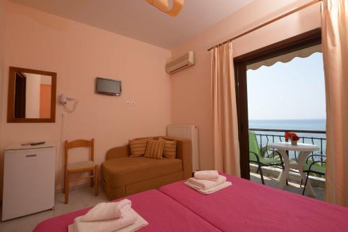 Gallery image of Hotel Akrogiali in Ouranoupoli