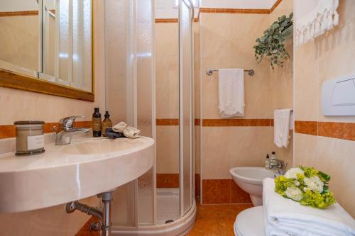 Koupelna v ubytování Hotel Smeraldo