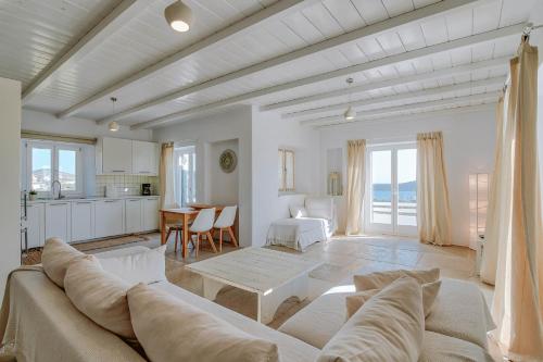 Luxury house with panoramic view, St George, Antiparos