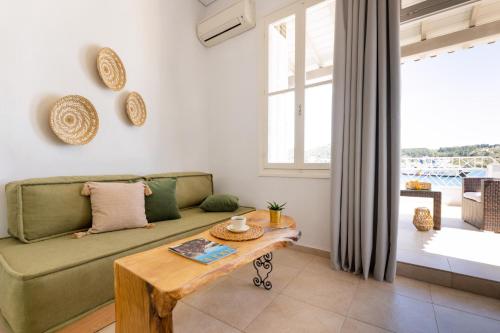 Casa Blue Sea View, Philian Collection