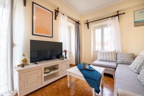 Mitropoleos Suite