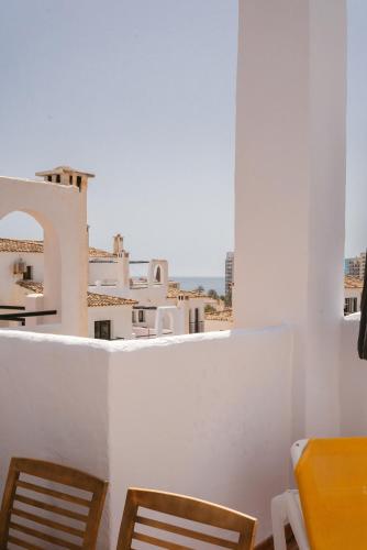Freshly renovated, modern penthouse Pueblo Evita!
