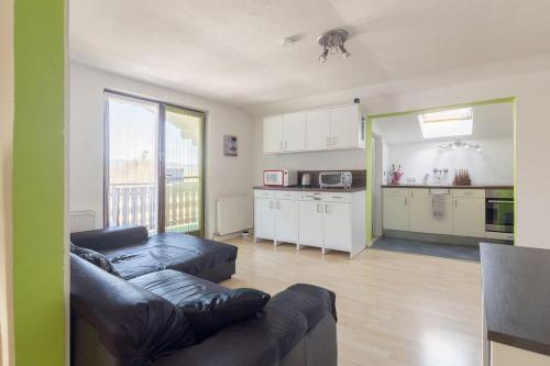 Gallery image of Lovely spacious 3room LOFT UNDER ROOF-100m2-TouristArea in Rauth