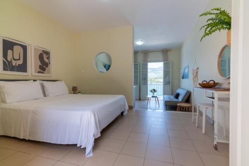 Gallery image of Hotel Omirikon in Vathi