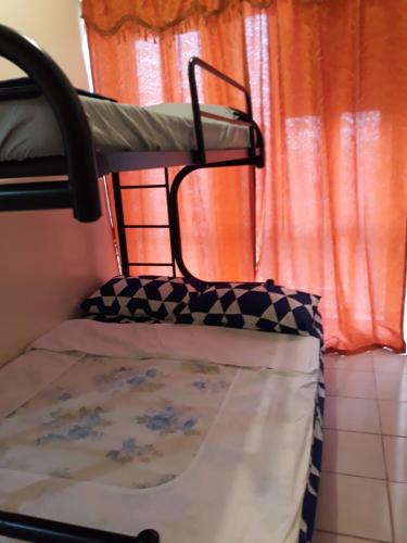 Katil atau katil-katil dalam bilik di Tagaytay-Cityland Prime-good for 6pax