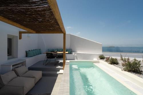 A piscina localizada em Hotel Goulielmos ou nos arredores