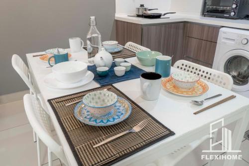 Una cocina o cocineta en 10am-6pm, SAME DAY CHECK IN AND CHECK OUT, Work From Home, The Hyve-Cyberjaya, Private Studio by Flexihome-MY