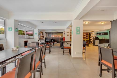 Kuchyň nebo kuchyňský kout v ubytování Arotel Rooms & Suites Calangute