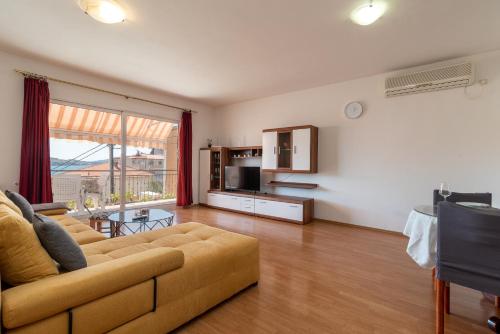 Comfortable apartment near the sea