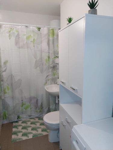 Bany a Apartment Buga