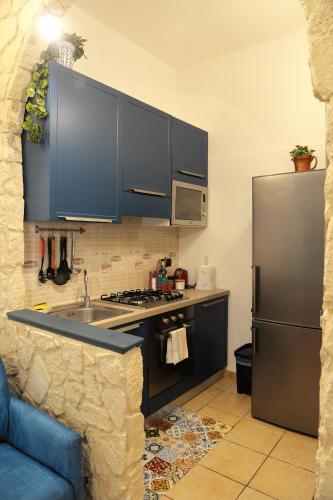 Η κουζίνα ή μικρή κουζίνα στο Ortigia Castel Maniace