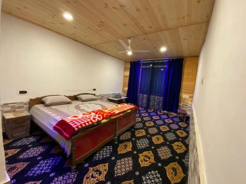 Gallery image of Hotel Lake Side in Srinagar
