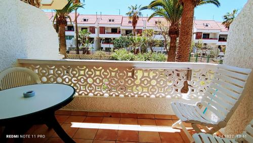 A balcony or terrace at MNG-Apart Playa Americas Honda