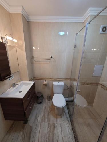 Koupelna v ubytování семеен хотел Прованс Ахелой