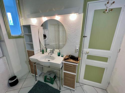 Phòng tắm tại Appartement hyper centre Perros-Guirec