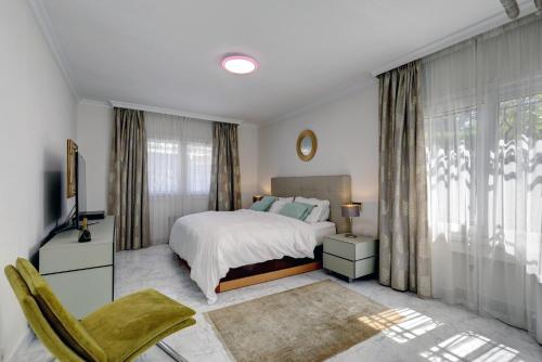 A bed or beds in a room at Casa Sol