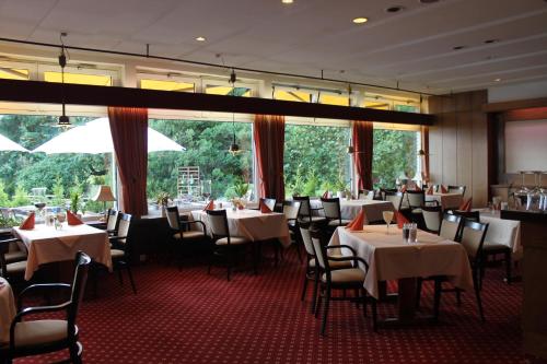 Restoran atau tempat lain untuk makan di Hotel-Restaurant Seegarten Quickborn