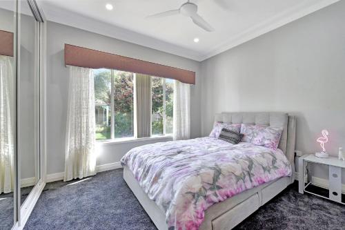 Gallery image of Carey Bay 180 degree Water Views and wifi in Rathmines