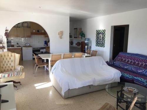 Posezení v ubytování Casa en el valle de los Escullos