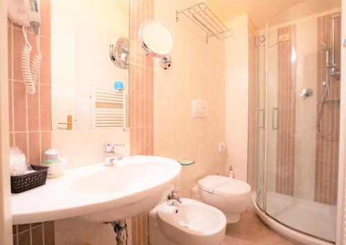 Koupelna v ubytování Hotel Arcobaleno Siena