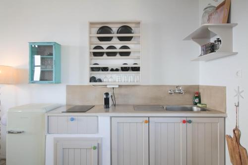 Köök või kööginurk majutusasutuses Enea by TinosHost