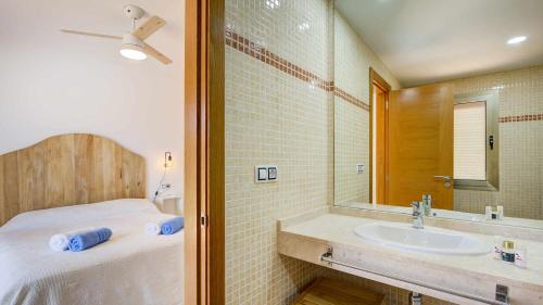 Ванна кімната в Villa Vento by Calima Villas