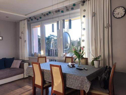 Posedenie v ubytovaní Apartament SŁONECZNY Mrzeżyno