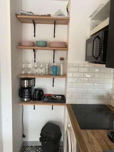 Photo de la galerie de l'établissement Appt 2 pièces Port Fréjus - méga terrasse + garage, à Fréjus