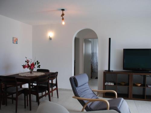 Μια τηλεόραση ή/και κέντρο ψυχαγωγίας στο Apartment Simona Fontile 22 by Interhome