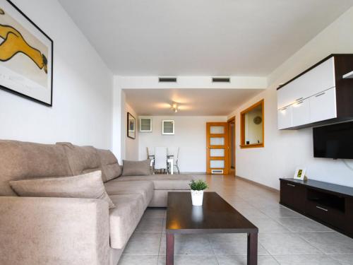 Posezení v ubytování Apartment Puig Rom by Interhome