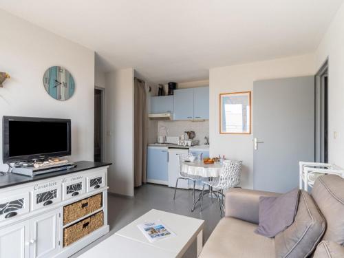 Køkken eller tekøkken på Apartment Bleu Marine-8 by Interhome