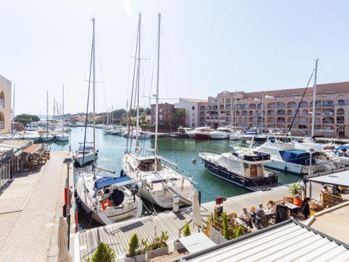 Apartment Port de la Gavine I-1 by Interhome