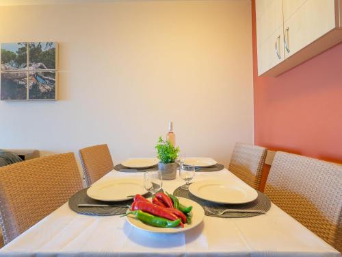 Photo de la galerie de l'établissement Apartment Le Village - E1215 by Interhome, à Agay