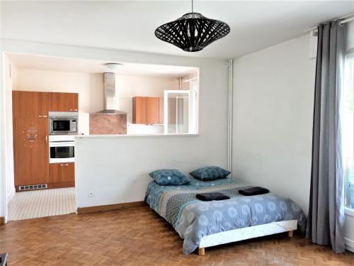 Gallery image of APPARTEMENT ENTIER A 2 MINUTES DU CENTRE VILLE in Melun