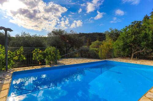 Piscina di Villa Sevi o nelle vicinanze