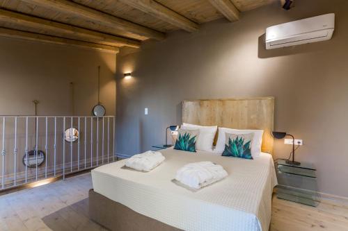 Evangelia Casa, comfy stay, centrally, with views!