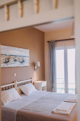 Gallery image of Lorraine's Cottage Style Studios, shared swimming pool and bbq only for guests at Simotata village in Kefallonia