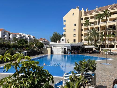 Castle Harbour Los Cristianos Beautiful studio with pool view