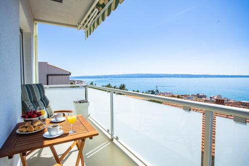 Φωτογραφία από το άλμπουμ του ROYAL VIEW σε Podstrana