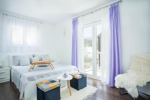 Posteľ alebo postele v izbe v ubytovaní ROYAL VIEW