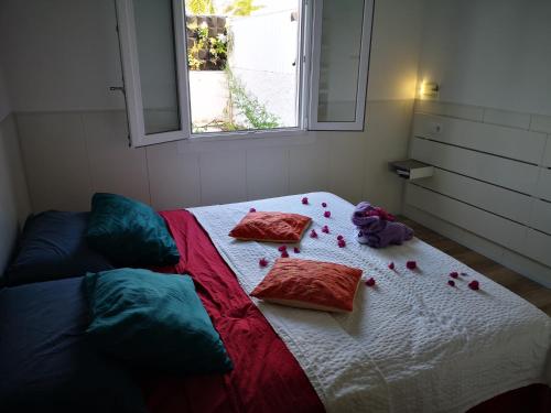 Ένα ή περισσότερα κρεβάτια σε δωμάτιο στο Yumbo room
