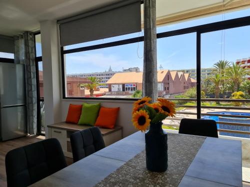 Yumboflat Two Bedroom Apartment