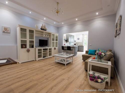 Living House