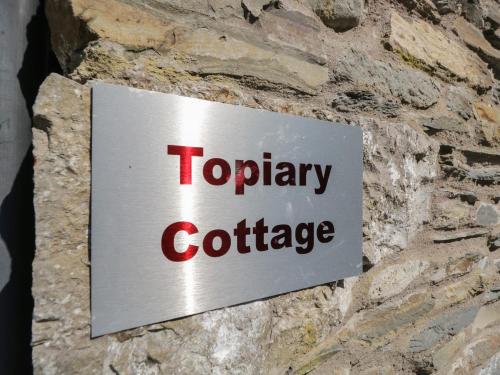 Topiary Cottage – Photos 2