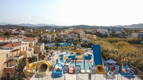 Bazén v ubytování Chrispy Waterpark Resort - All inclusive nebo v jeho okolí