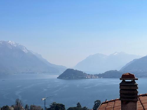 a view of a large body of water at Appartamento bianco in Menaggio