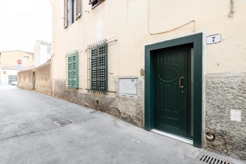 GuestHost - Viuzzo 7 - Florence White Apartment
